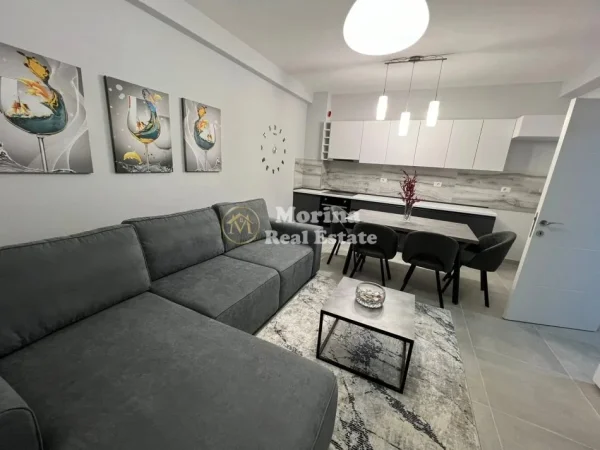 Tirane, jepet me qera apartament 1+1 Kati 4, 72 m² 600 € (Liqeni i Thate)