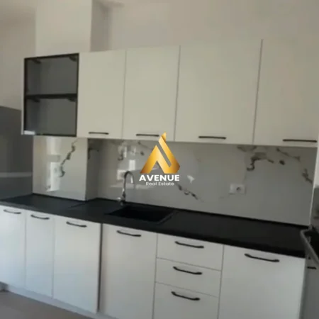 Tirane, jepet me qera apartament 2+1+Ballkon Kati 3, 90 m² 550 € (Qtu)