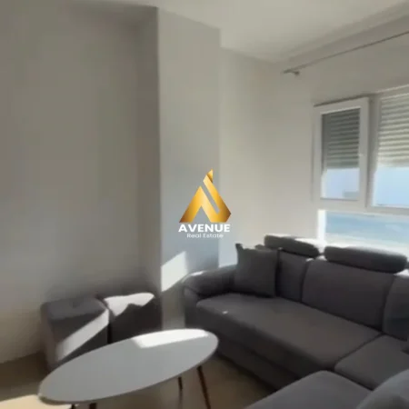Tirane, jepet me qera apartament 2+1+Ballkon Kati 3, 90 m² 550 € (Qtu)