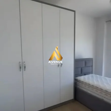 Tirane, jepet me qera apartament 2+1+Ballkon Kati 3, 90 m² 550 € (Qtu)