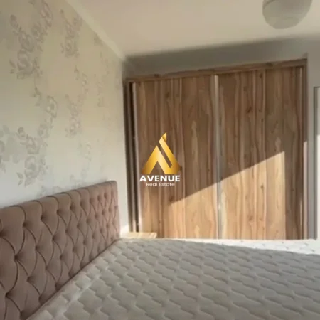 Tirane, jepet me qera apartament 2+1+Ballkon Kati 3, 90 m² 550 € (Qtu)