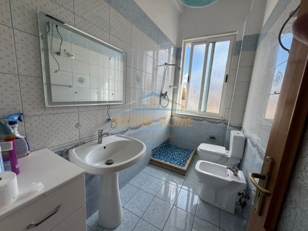 Tirane, jepet me qera apartament 2+1 Kati 3, 60 m² 500 € (SELVIA)