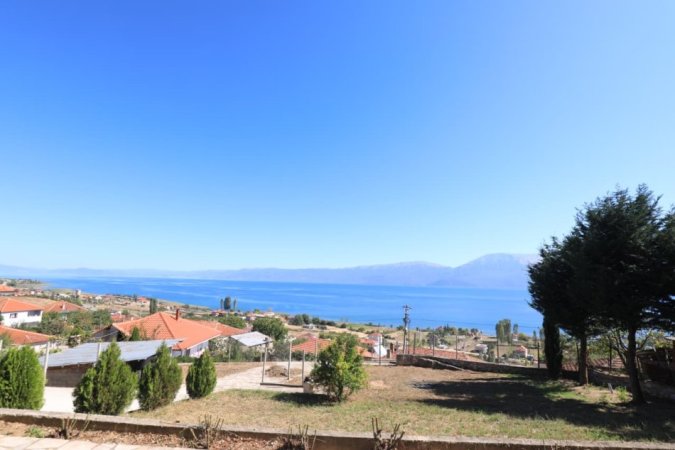 Pogradec, shitet Vile 4+1+Ballkon , 2.000 m² 265.000 € (Pogradec)