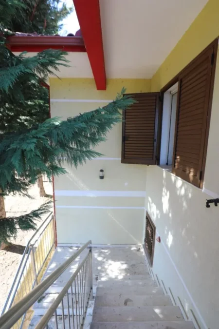 Pogradec, shitet Vile 4+1+Ballkon , 2.000 m² 265.000 € (Pogradec)