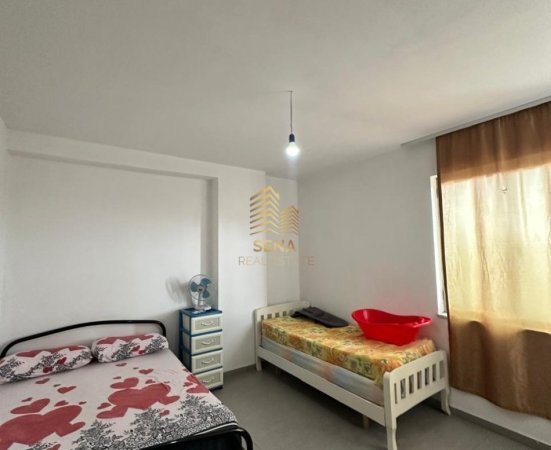 Tirane, jepet me qera apartament 2+1+Ballkon Kati 2, 100 m² 400 € (Kinostudio)