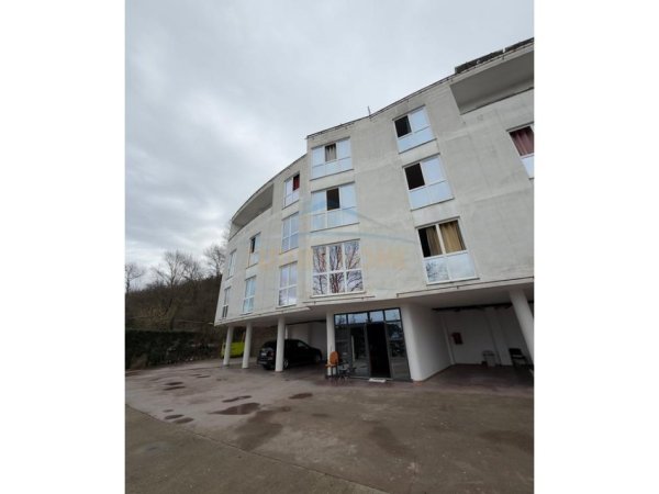 Tirane, shitet hotel Kati 0, 2.400 m² 900.000 € (Vaqarr)