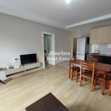 Tirane, jepet me qera shtepi 2+1 Kati 0, 90 m² 350 € (Sauk)