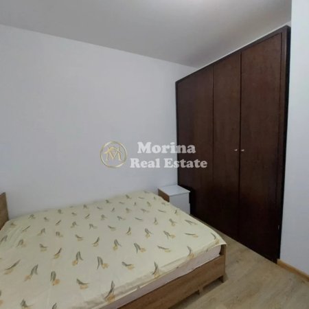 Tirane, jepet me qera shtepi 2+1 Kati 0, 90 m² 350 € (Sauk)