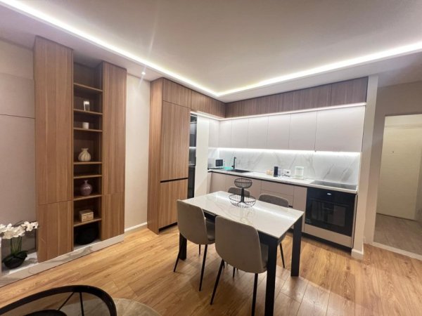 Tirane, jepet me qera apartament 1+1 Kati 8, 70 m² 750 € (Rruga e Kavajes)