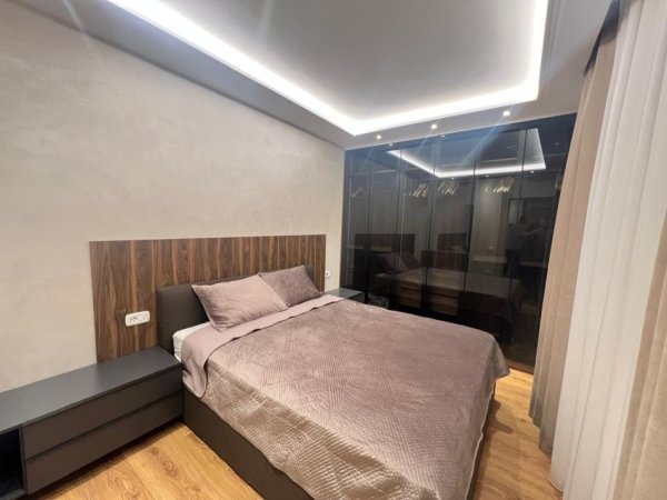 Tirane, jepet me qera apartament 1+1 Kati 8, 70 m² 750 € (Rruga e Kavajes)