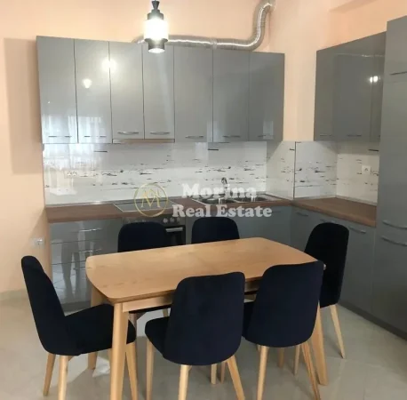 Tirane, jepet me qera apartament 2+1 Kati 6, 90 m² 700 € (21 Dhjetori)
