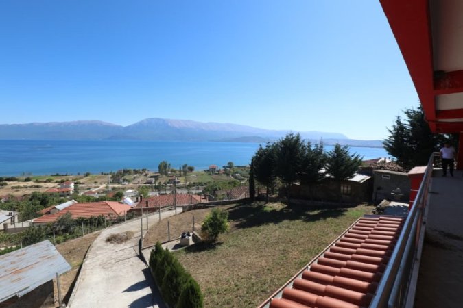 Tirane, shitet Vile 3 Katshe Kati 2, 300 m² 265.000 € (Pogradec)