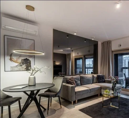 Tirane, jepet me qera apartament 1+1 Kati 7, 80 m² 850 € (LAPRAKE)