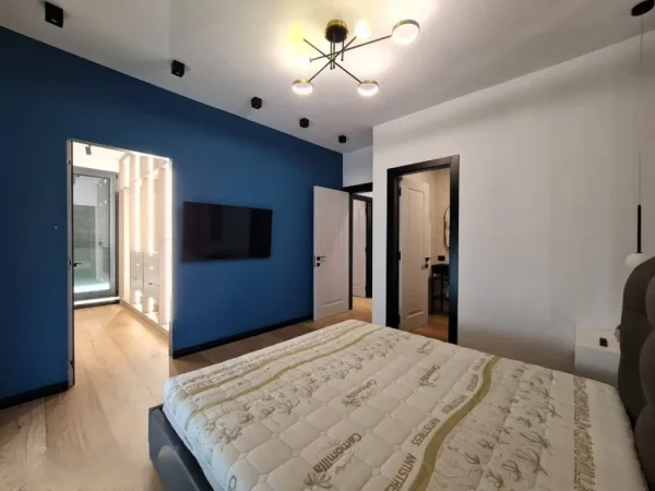 Tirane, jap me qera apartament 3+1 Kati 3, 128 m² 2.000 € (tegu)