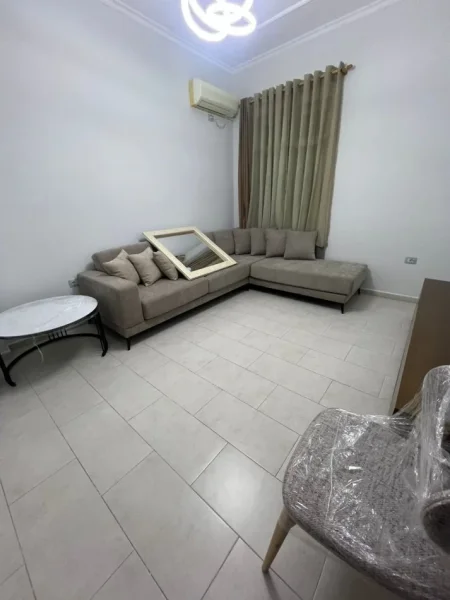 Tirane, jepet me qera apartament 1+1+Aneks+Ballkon Kati 2, 60 m² 600 € (Rr Sulejman Delvina)