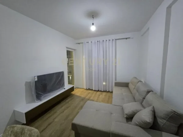 Tirane, jepet me qera apartament 2+1+Ballkon Kati 2, 84 m² 500 € 