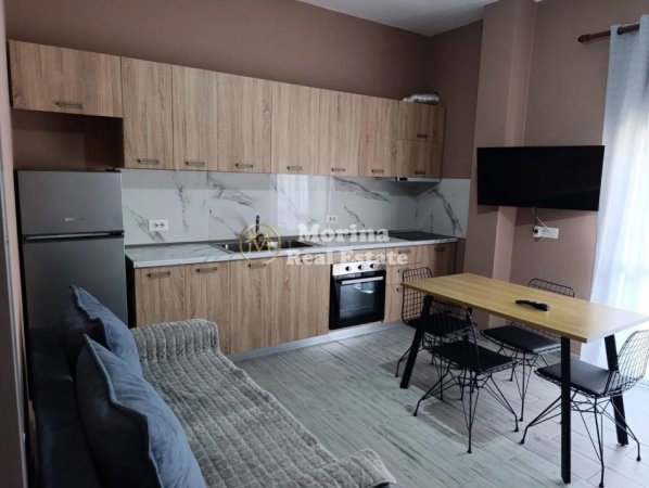 Tirane, jepet me qera shtepi 1+1 Kati 2, 65 m² 300 € (Prane Top Channel)