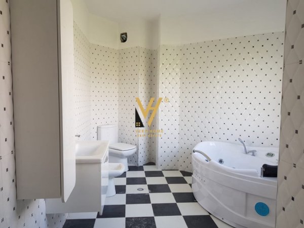 Tirane, shitet apartament 3+1+Ballkon Kati 2, 211 m² 350.000 € (LIQENI I THATE)