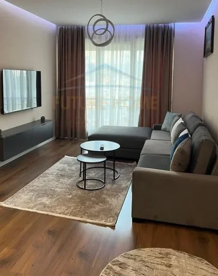 Tirane, jepet me qera apartament 2+1+Ballkon Kati 5, 80 m² 700 € (Rruga e dibres)
