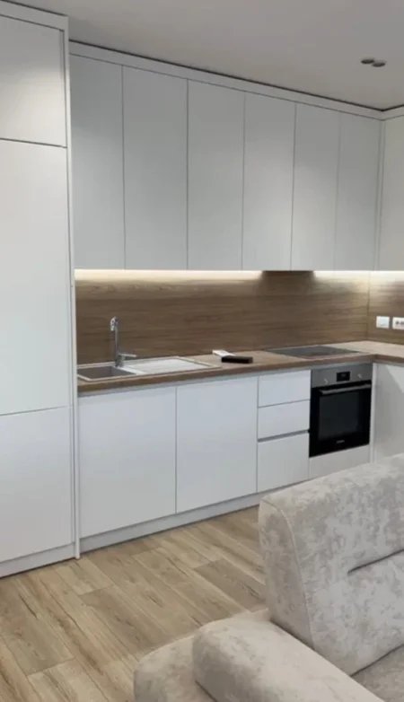 Tirane, jepet me qera apartament 2+1 Kati 2, 95 m² 1.400 € (Liqeni i Thate)