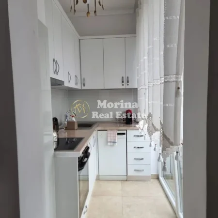 Tirane, jepet me qera apartament 1+1 Kati 5, 85 m² 750 € (Rruga Mine Peza)