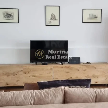 Tirane, jepet me qera apartament 1+1 Kati 5, 85 m² 750 € (Rruga Mine Peza)