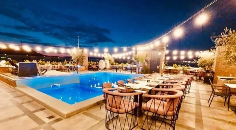 Tirane, jepet me qera bar-kafe Kati 15, 1.000 m² 5.000 € (GOLDEN PARK AMERIKAN 3)