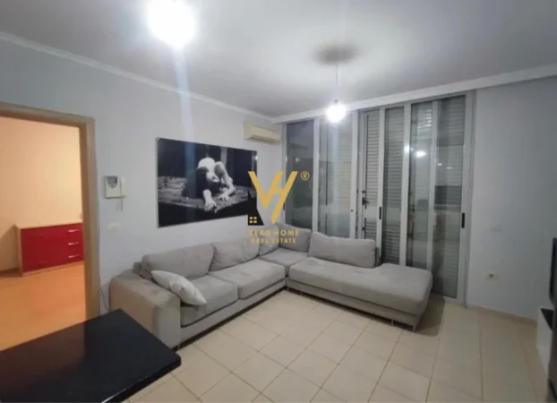 Tirane, jepet me qera apartament 1+1+Ballkon Kati 1, 60 m² 600 € (KOPSHTI BOTANIK)