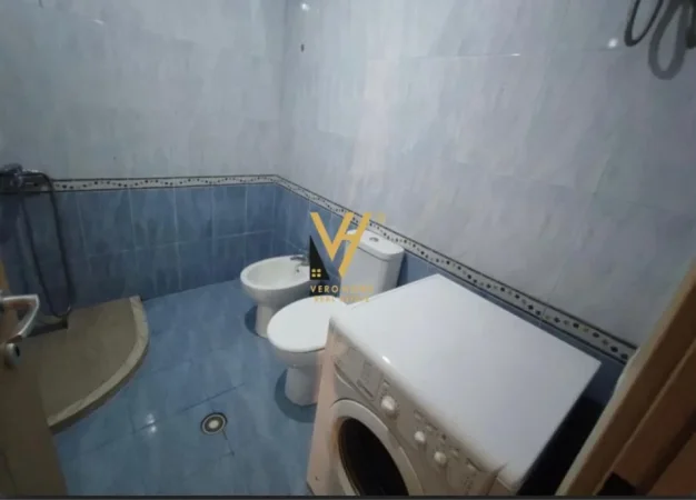 Tirane, jepet me qera apartament 1+1+Ballkon Kati 1, 60 m² 600 € (KOPSHTI BOTANIK)