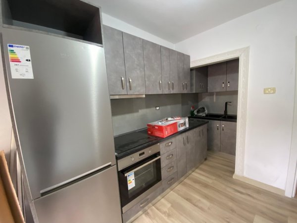 Tirane, shitet apartament 2+1 Kati 5, 62 m² 170.000 € (Sheshi Willson)