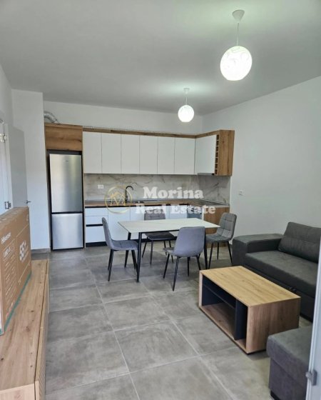 Tirane, jepet me qera apartament 1+1 Kati 3, 70 m² 450 € (Univers City)