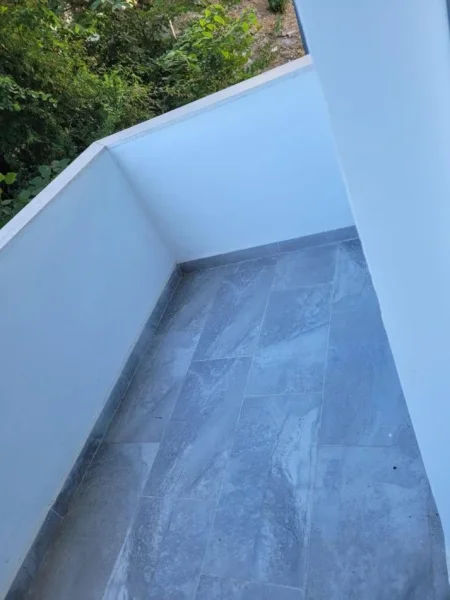 Tirane, jepet me qera apartament 1+1+Ballkon Kati 4, 68 m² 400 € (kopshti botanik)