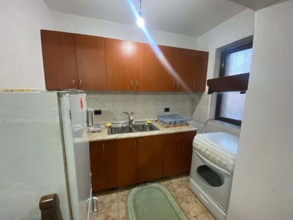Tirane, shitet apartament 1+1 Kati 1, 57 m² 100.000 € (Ali Demi)