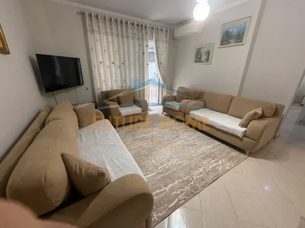 Tirane, jepet me qera apartament 2+1 Kati 1, 88 m² 600 € (Kodra e Diellit)
