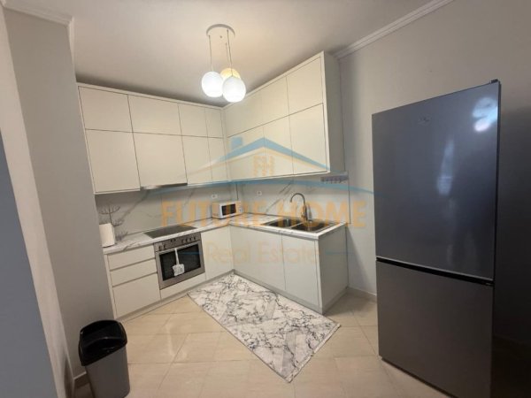 Tirane, jepet me qera apartament 2+1 Kati 1, 88 m² 600 € (Kodra e Diellit)