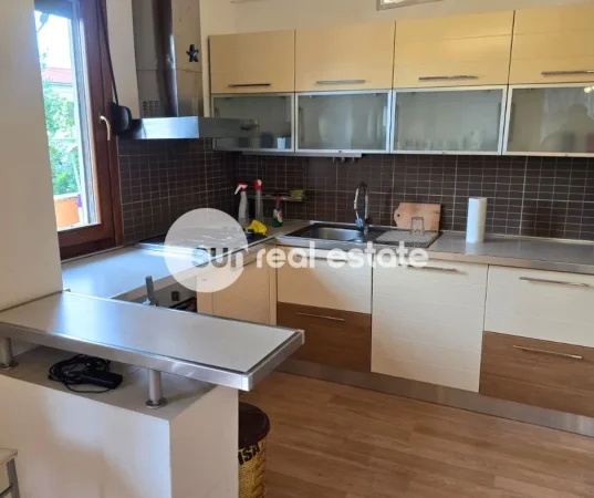 Shkoder, jepet me qera apartament 2+1+Ballkon Kati 1, 121 m² (QENDER)