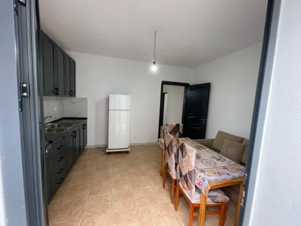 Tirane, jepet me qera shtepi 2+1 Kati 1, 75 m² 380 € (Misto Mame ,Rruga Bego Hoxha)