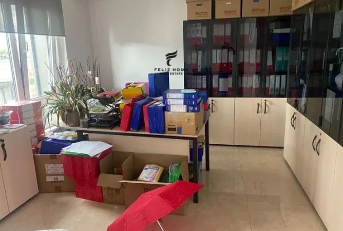 Tirane, jepet me qera zyre Kati 6, 105 m² 1.100 € (MYSLYM SHYRI)