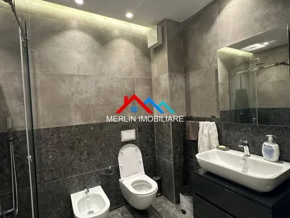Tirane, jepet me qera apartament 2+1+Ballkon Kati 3, 111 m² 1.300 € (RRUGA DRITAN HOXHA,LAPRAKE)