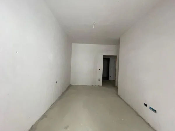 Tirane, shitet apartament 1+1 Kati 1, 73 m² 87.860 € (Paskuqan.)