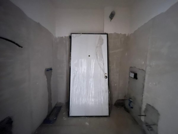 Tirane, shitet apartament 1+1 Kati 1, 73 m² 87.860 € (Paskuqan.)