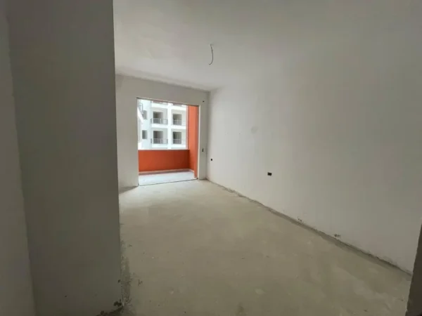 Tirane, shitet apartament 1+1 Kati 1, 73 m² 87.860 € (Paskuqan.)
