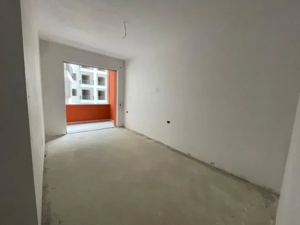 Tirane, shitet apartament 1+1 Kati 1, 73 m² 87.860 € (Paskuqan.)