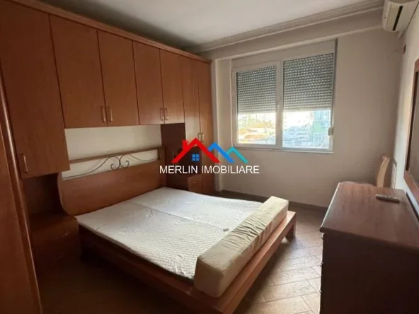 Tirane, jepet me qera apartament 2+1+Ballkon Kati 9, 100 m² 880 € (RRUGA SAMI FRASHERI,BLLOK)