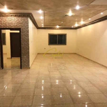 Tirane, jepet me qera dyqan Kati 0, 45 m² 800 € (21 DHJETORI)
