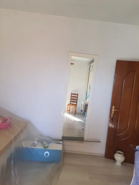 Tirane, jepet me qera apartament 2+1 Kati 2, 120 m² 500 € (kamez)