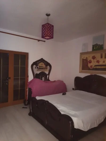 Tirane, jepet me qera apartament 2+1 Kati 2, 120 m² 500 € (kamez)