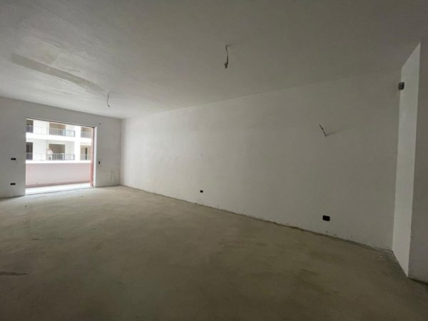 Tirane, shitet apartament 1+1 Kati 1, 82 m² 98.220 € (Paskuqan)