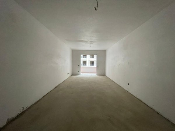Tirane, shitet apartament 1+1 Kati 1, 82 m² 98.220 € (Paskuqan)