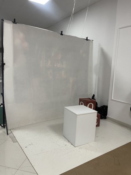 Tirane, shes Studio fotografike 4000 Euro